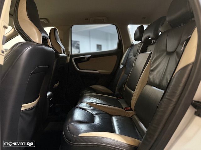 Volvo XC 60 2.0 D3 R-Design Geartronic - 8