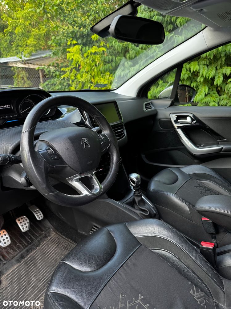 Peugeot 208 e-HDi 115 Stop&Start Allure - 12