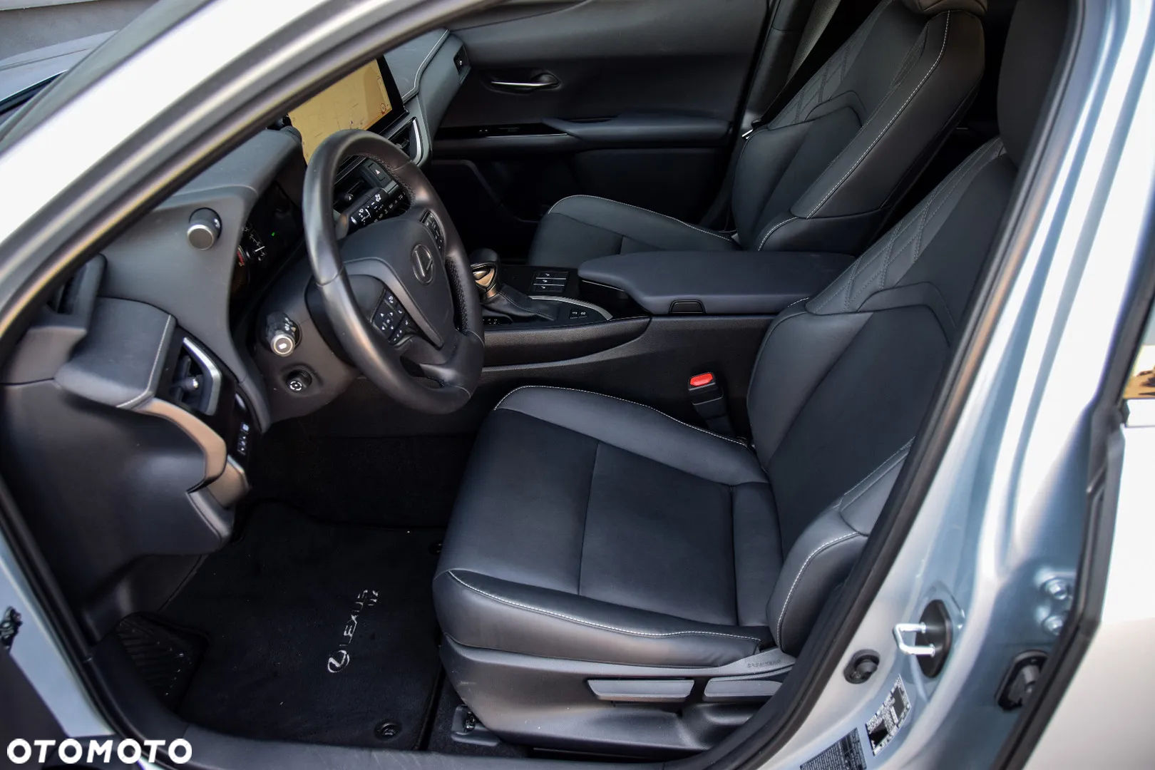 Lexus UX 200 GPF F Sport Design+ 2WD - 4