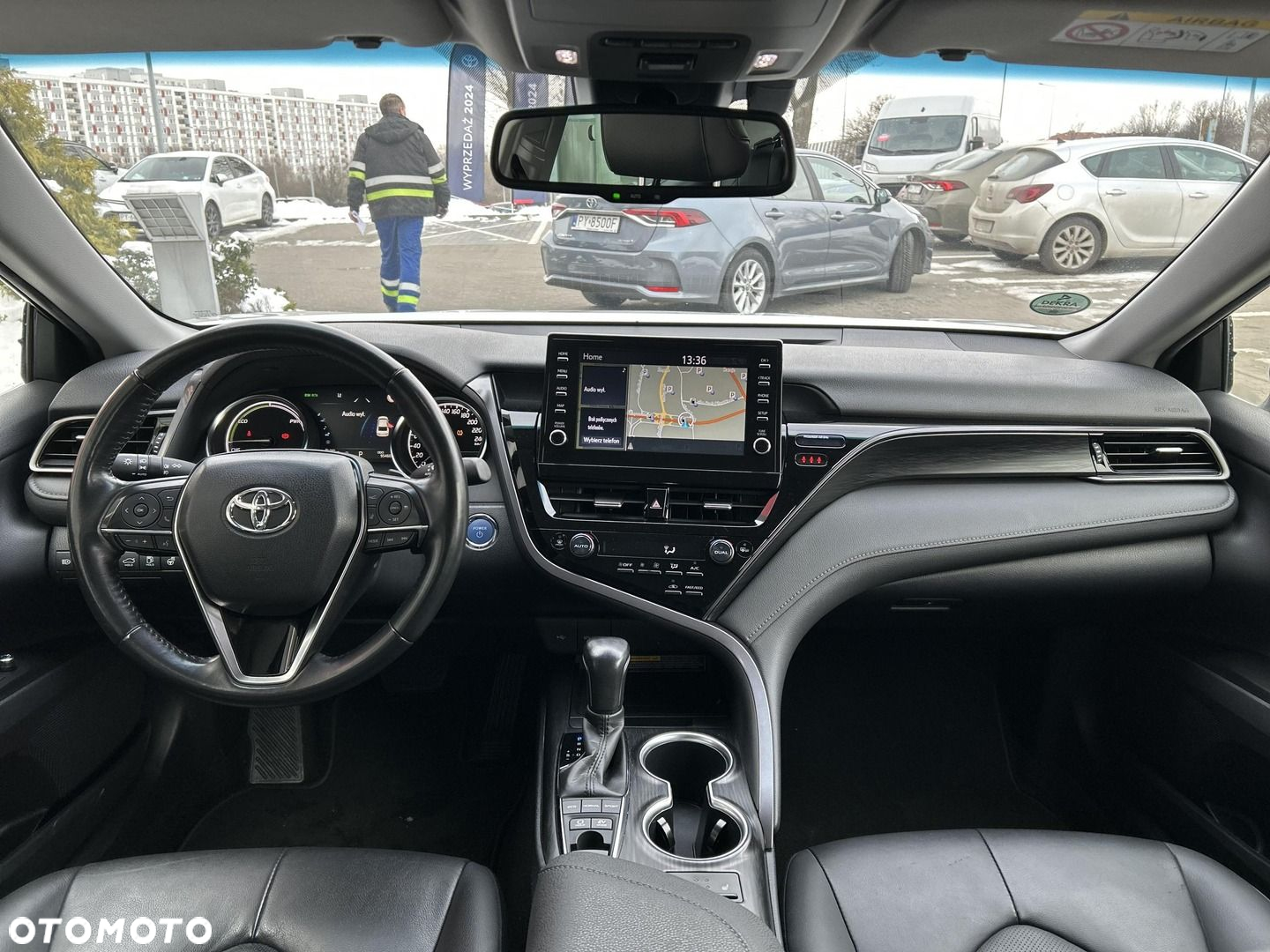 Toyota Camry - 12
