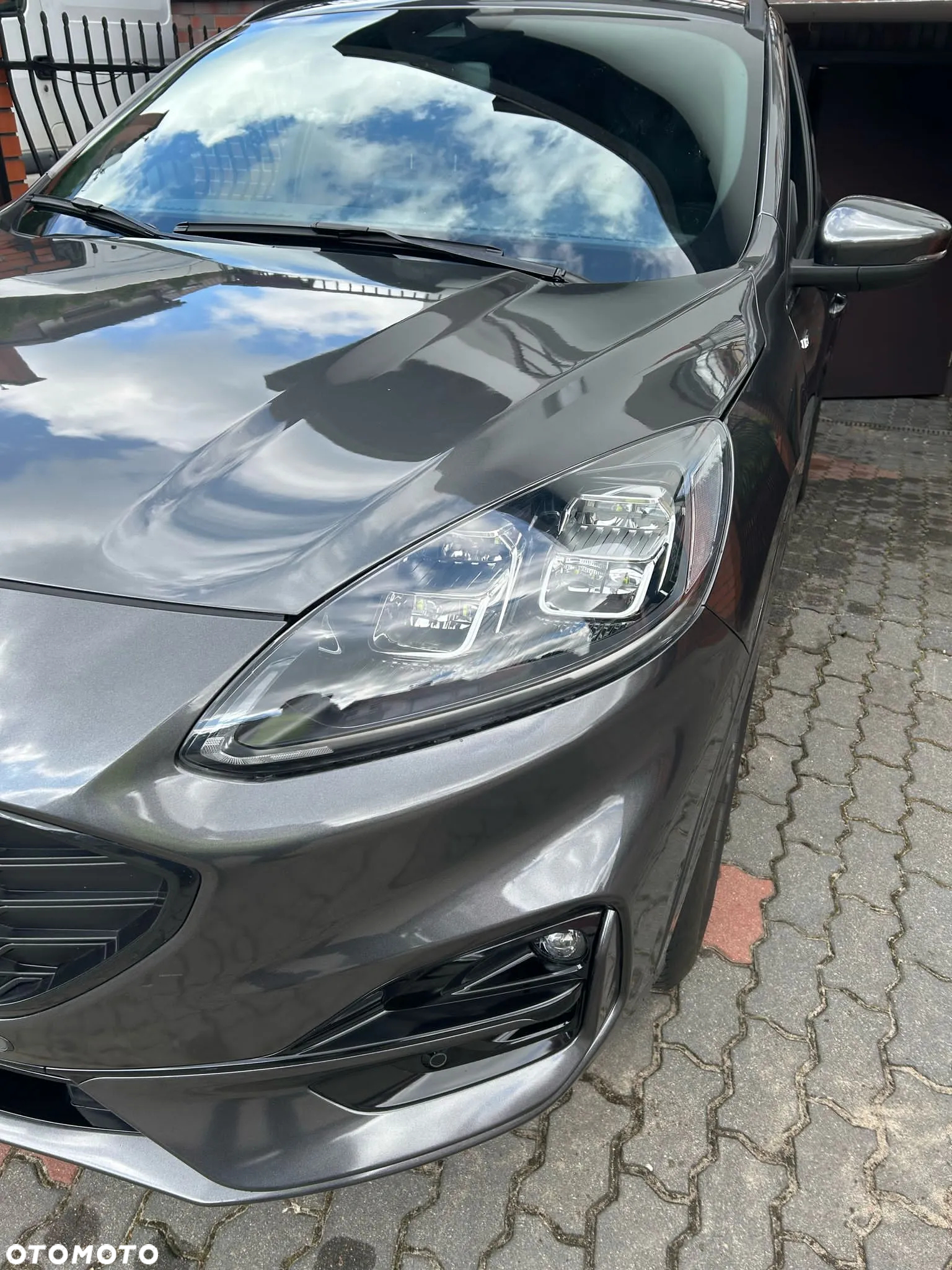 Ford Kuga 1.5 EcoBoost FWD ST-Line - 4