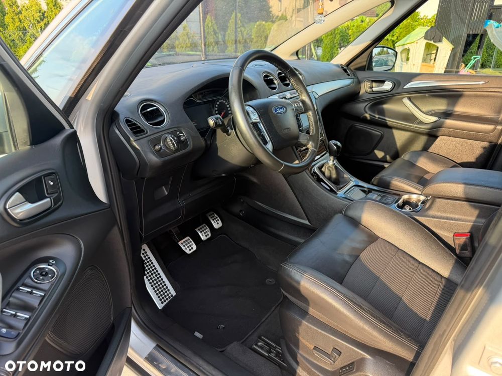 Ford S-Max - 8