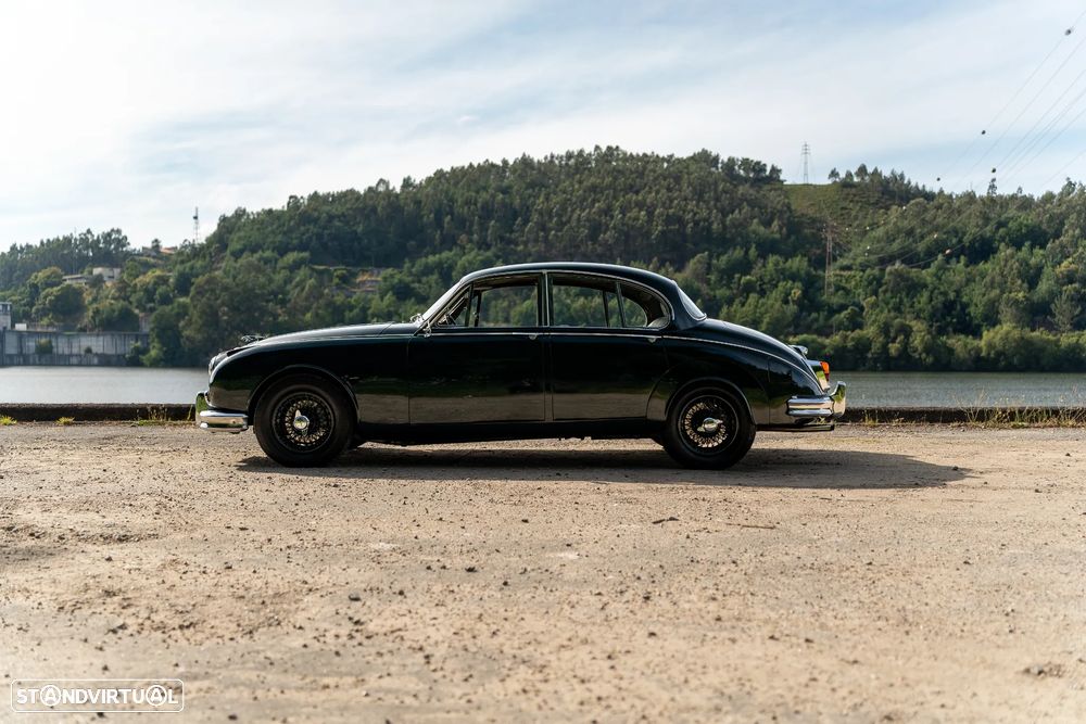 Jaguar MK II - 5