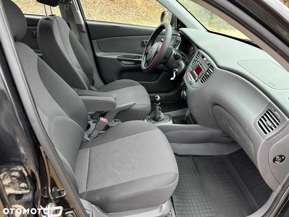 Kia Rio 1.4 Spirit - 21