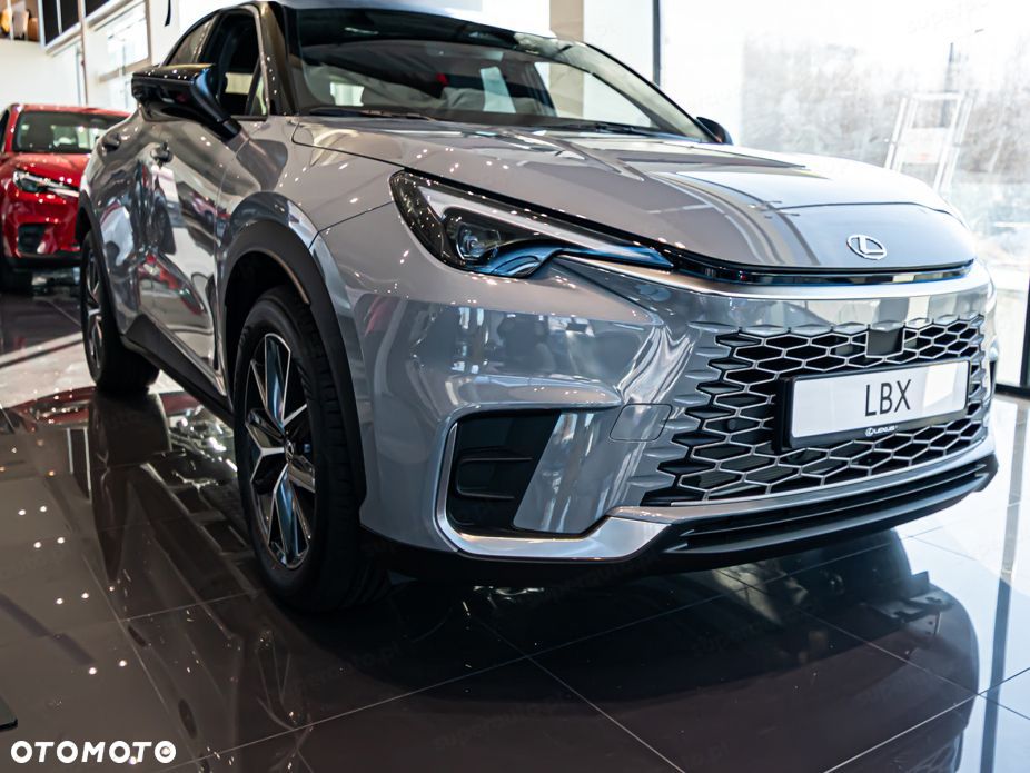 Lexus LBX - 5