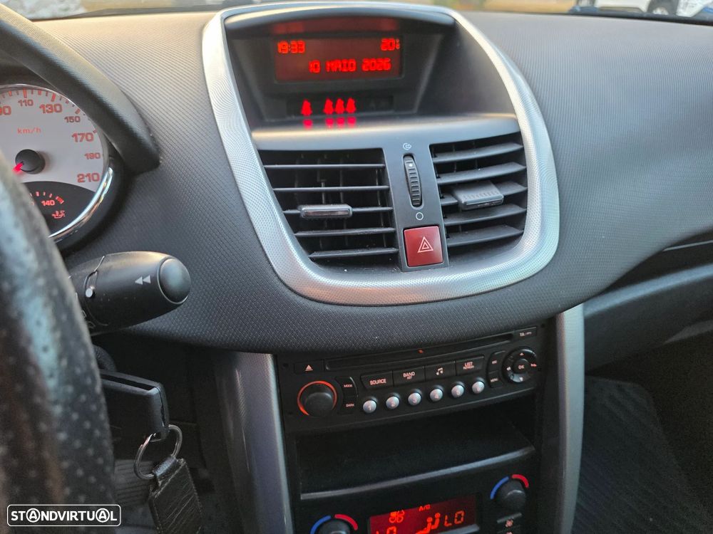 Peugeot 207 1.4 16V Sport - 13