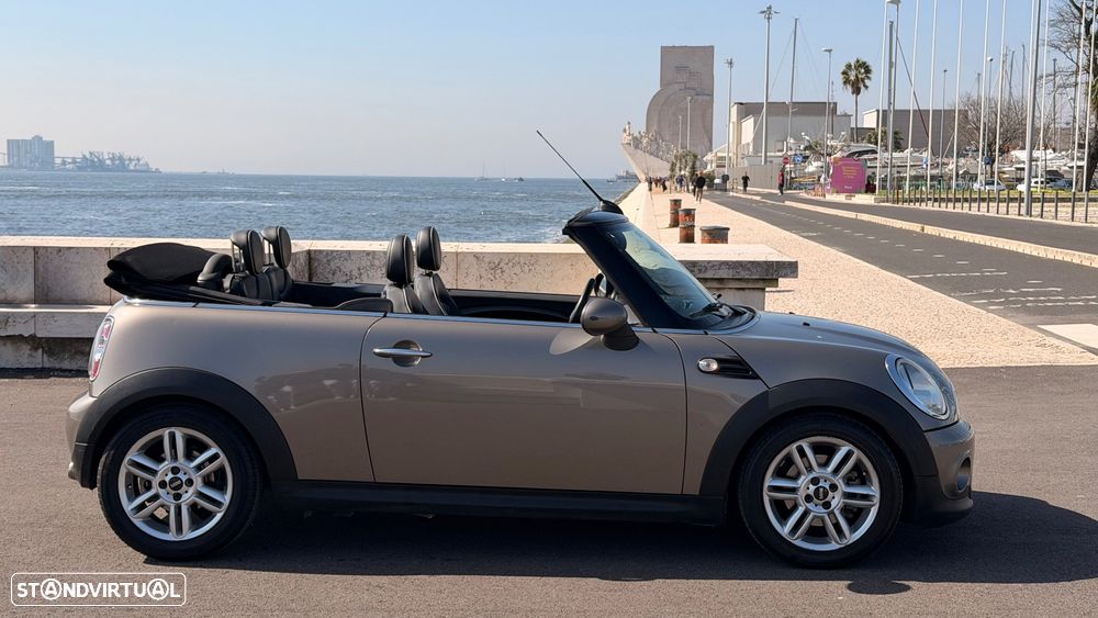 MINI Cabrio - 4