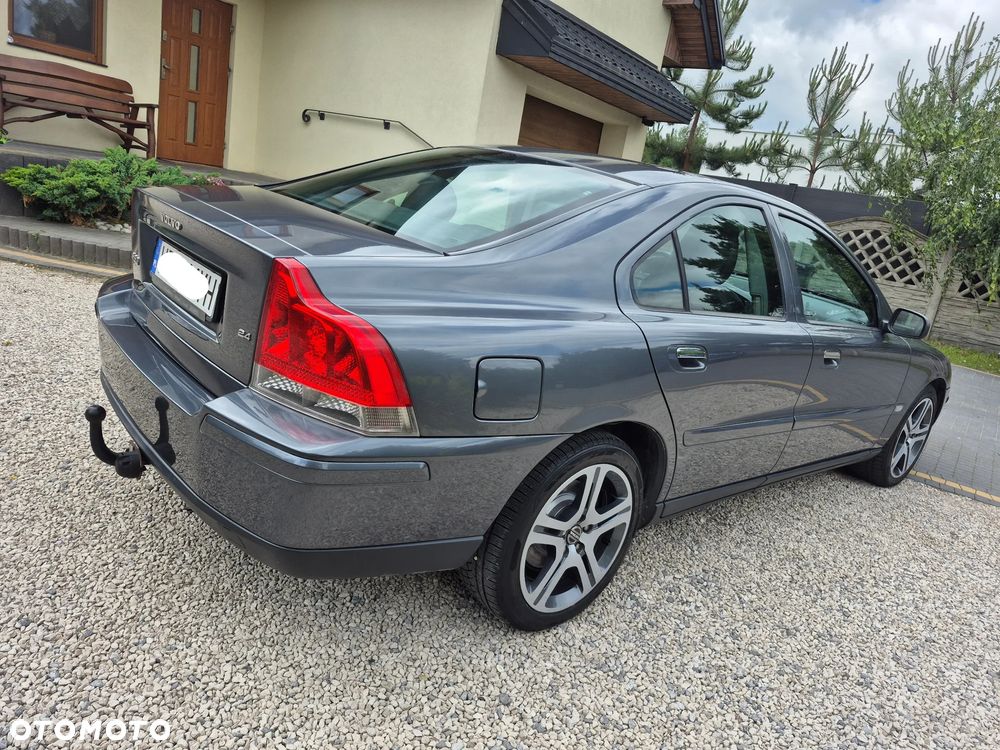 Volvo S60 2.4 Momentum - 6