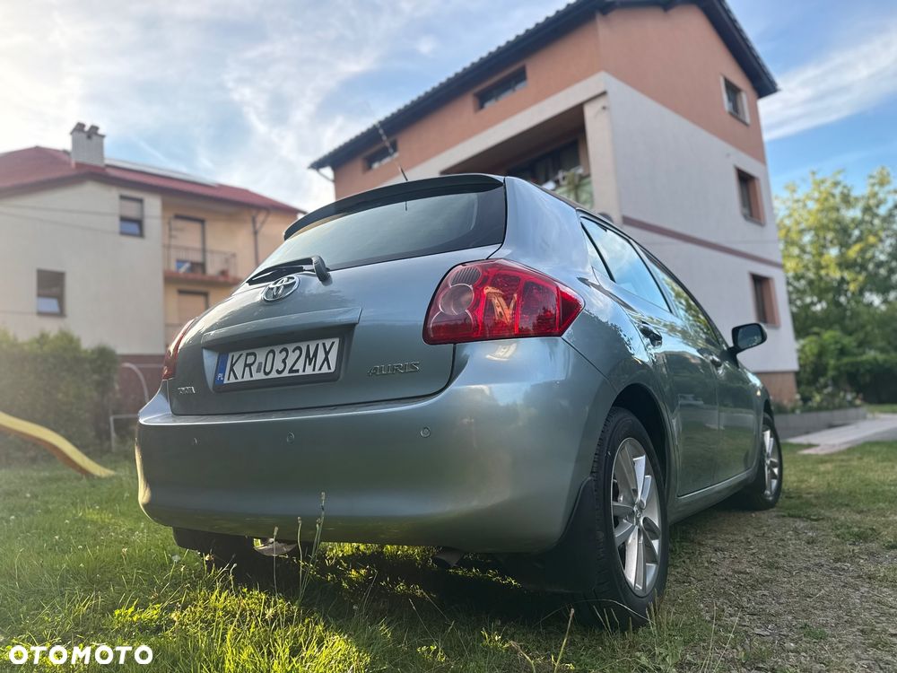 Toyota Auris 1.4 D-4D Terra - 4