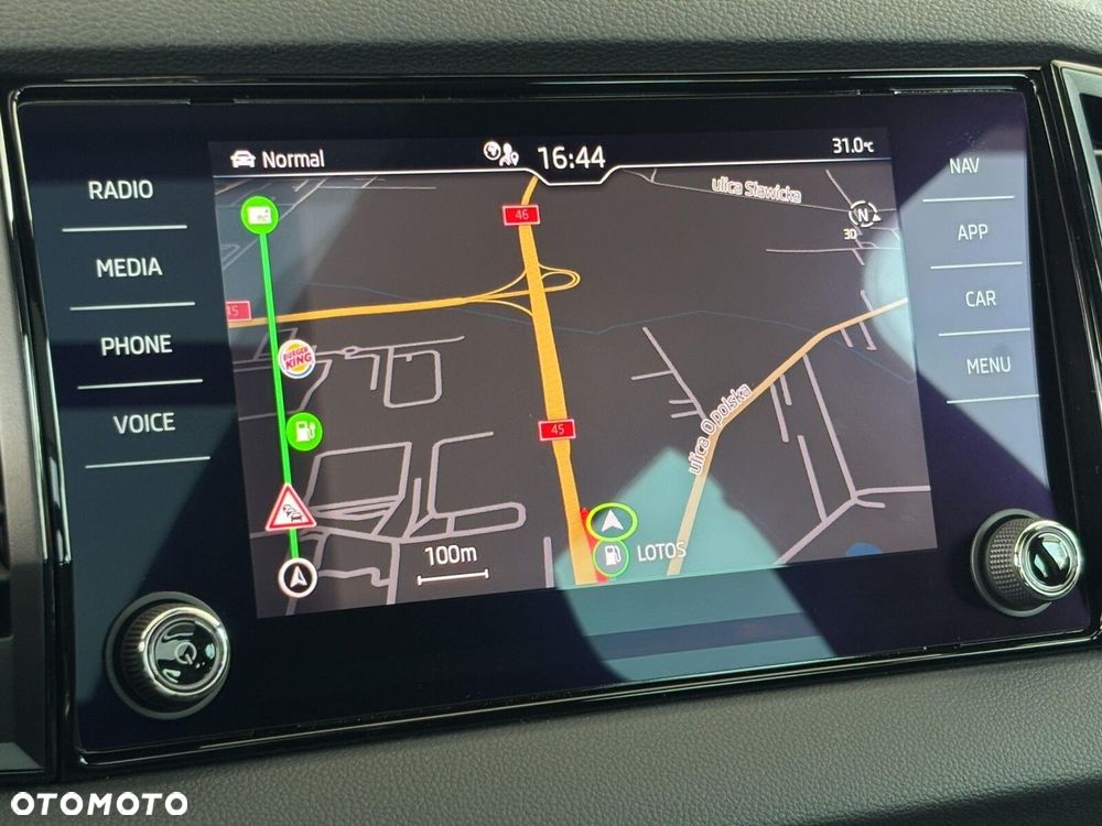 Skoda Karoq 1.5 TSI ACT Sportline DSG - 30
