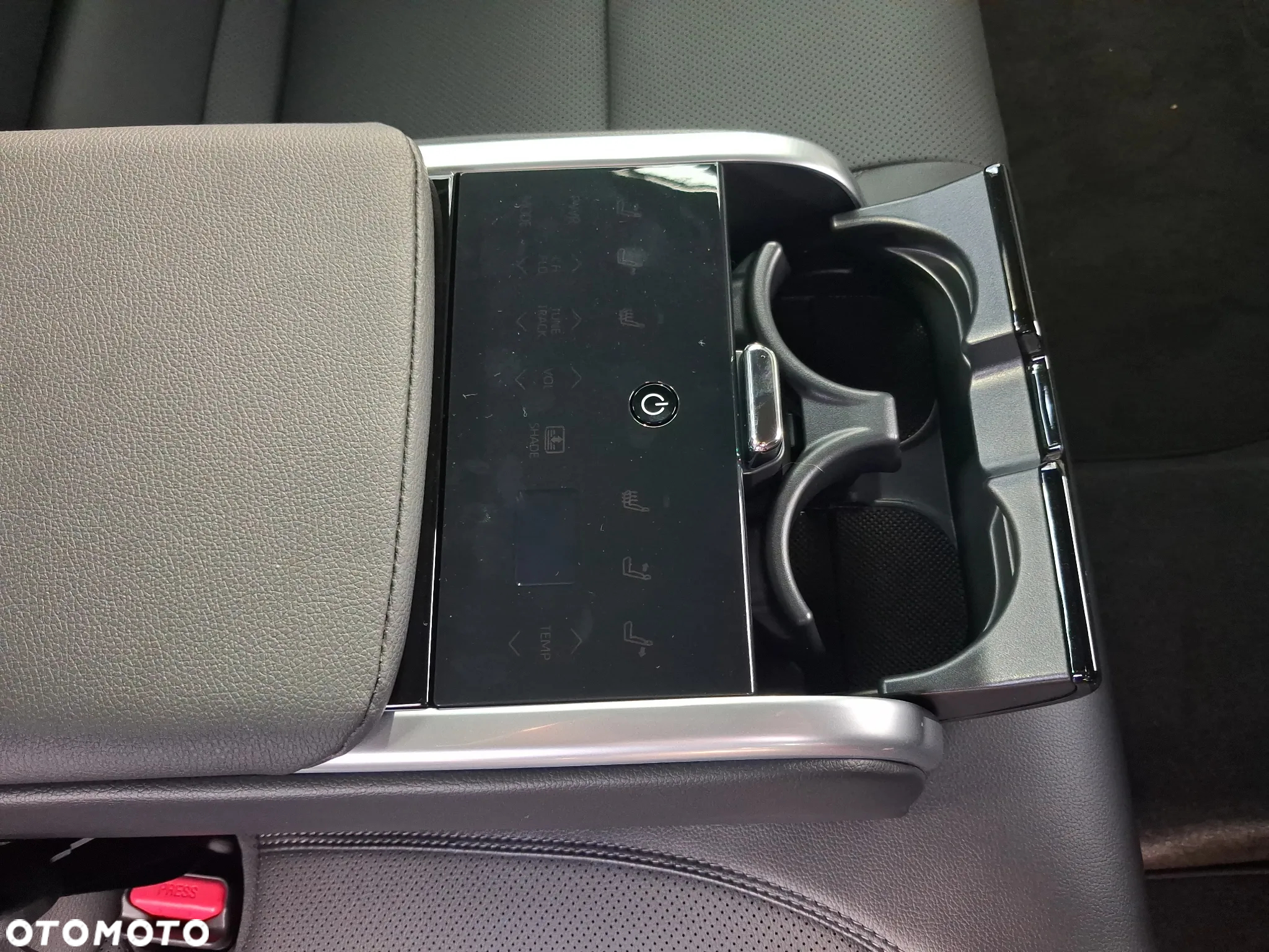 Toyota Camry 2.5 Hybrid Dynamic Force Executive e-CVT - 34