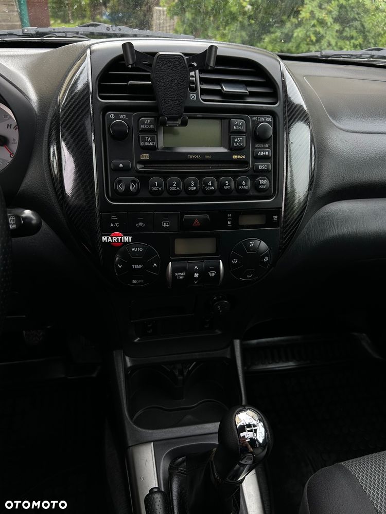 Toyota RAV4 2.0 D-4D 4x4 - 15