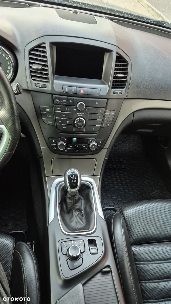 Opel Insignia - 15