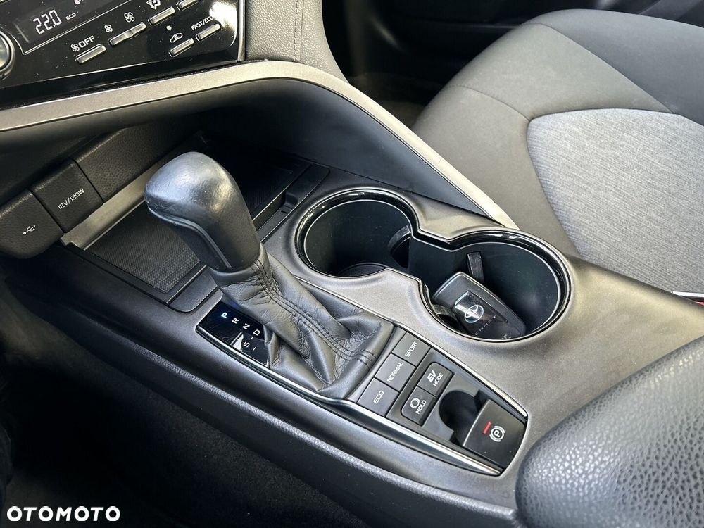 Toyota Camry 2.5 Hybrid Comfort CVT - 20