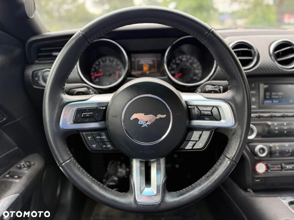 Ford Mustang 3.7 V6 - 17