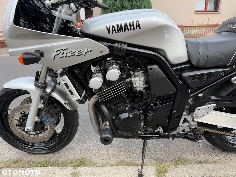 Yamaha FZS - 18