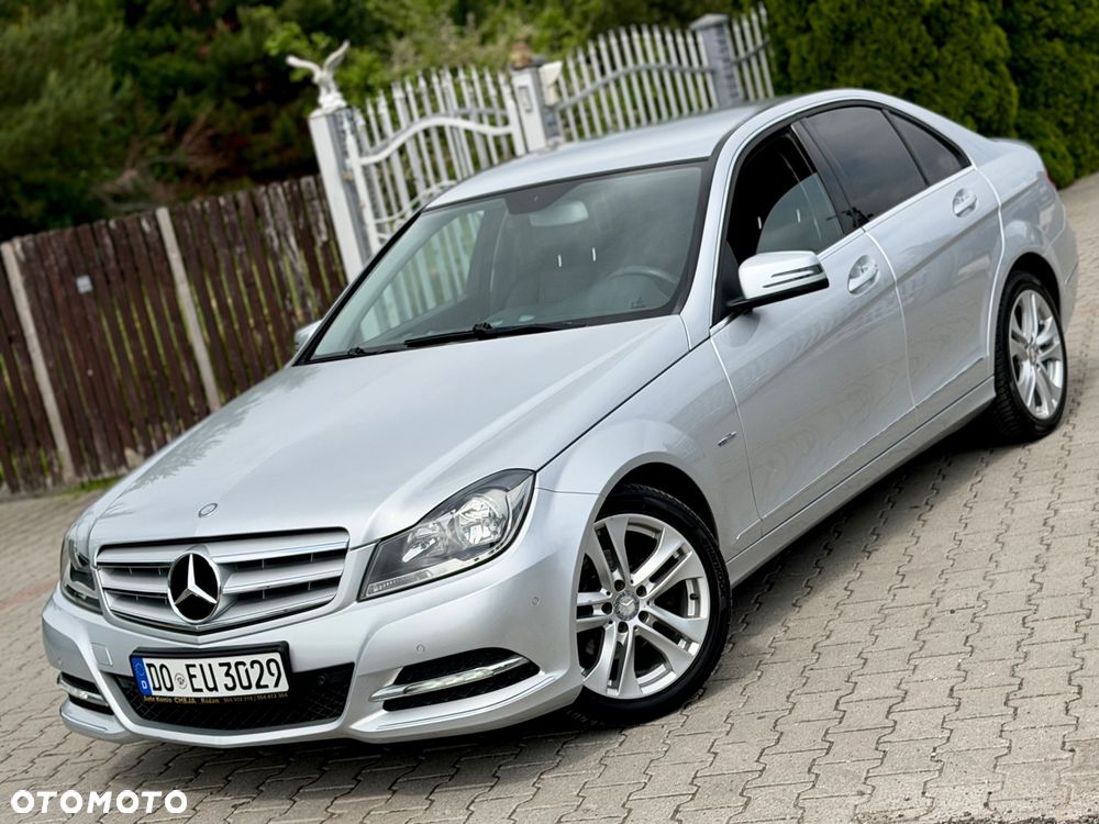 Mercedes-Benz Klasa C 180 CGI Automatik BlueEFFICIENCY Avantgarde - 3