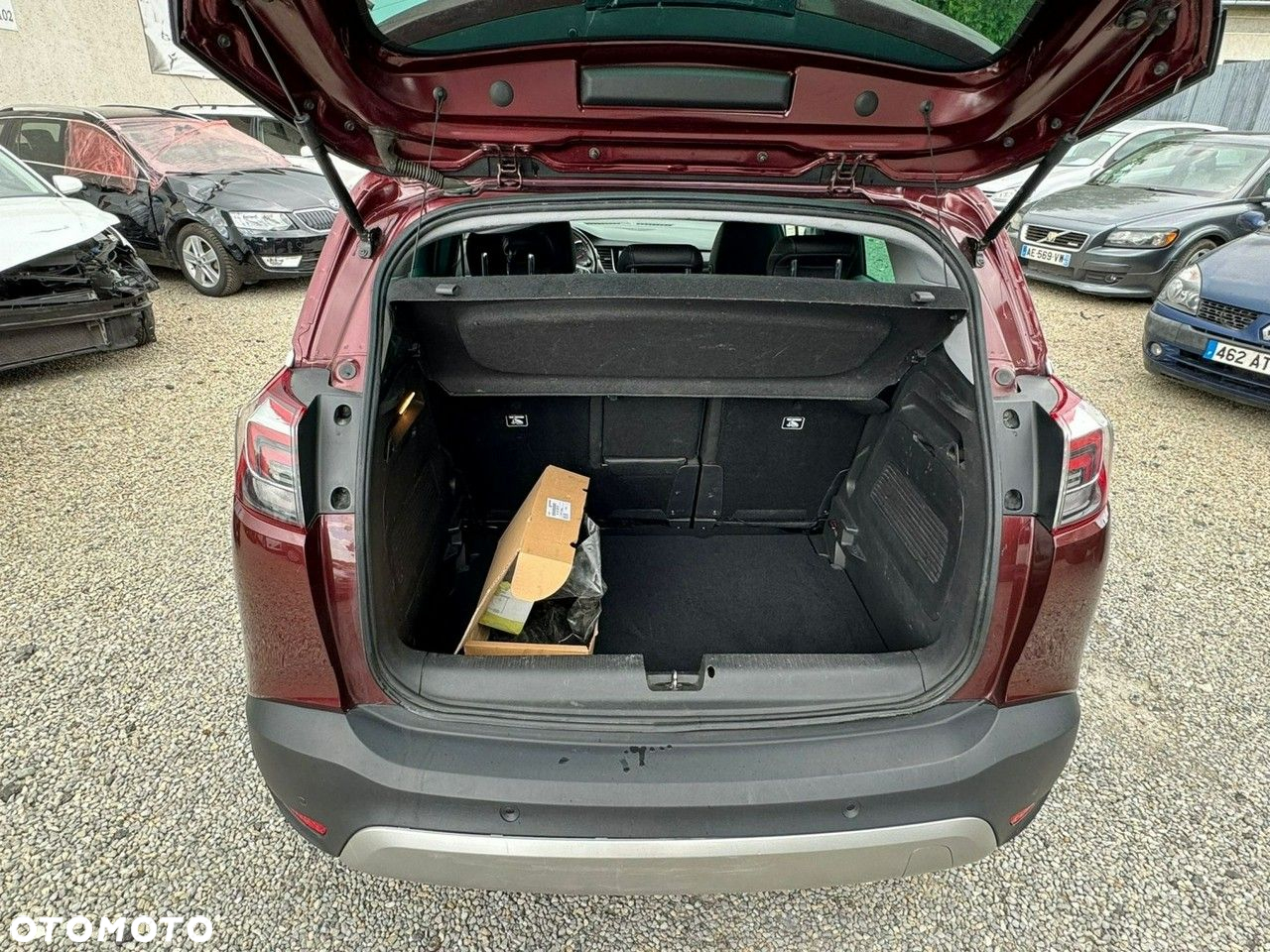 Opel Crossland X 1.2 T Design Line S&S - 36