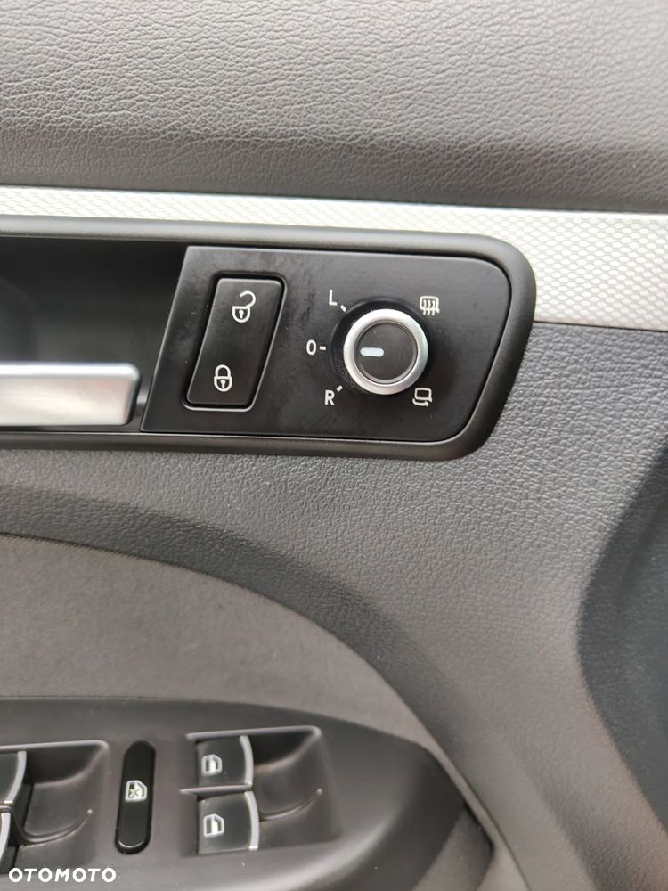 Volkswagen Touran 1.6 TDI DPF BlueMotion Technology Life - 15