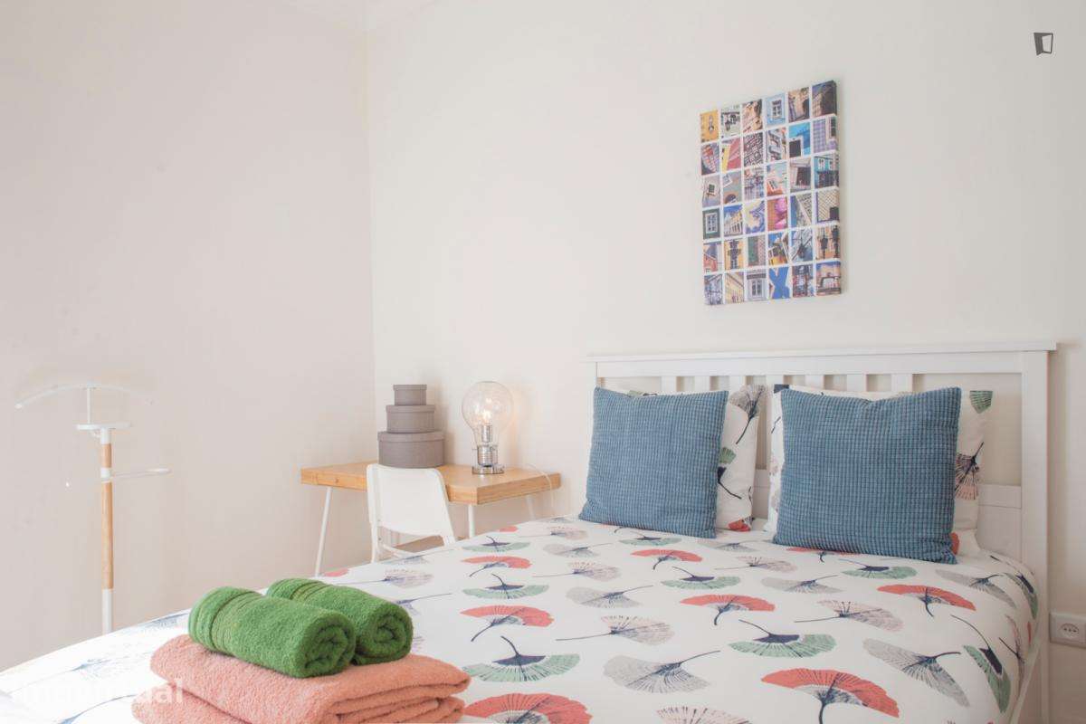 Quarto - localizado em Matosinhos Porto - Grande imagem: 3/22