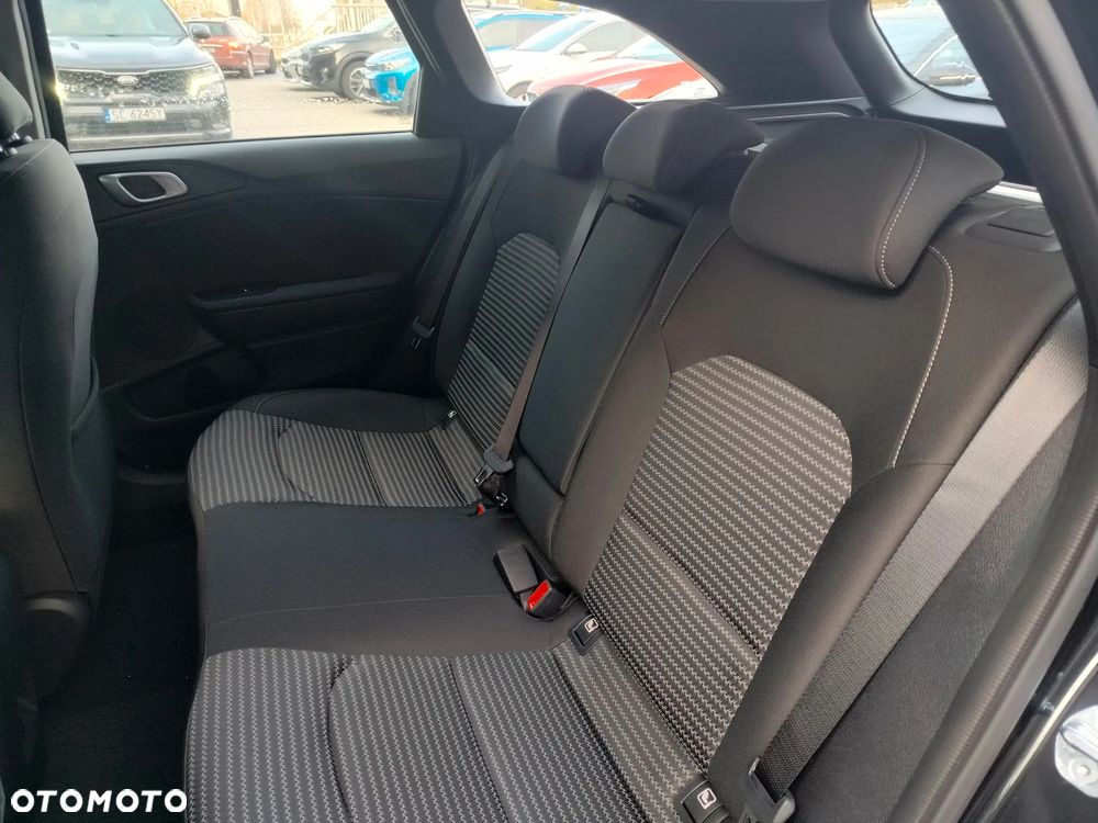 Kia Ceed 1.5 T-GDI M - 15