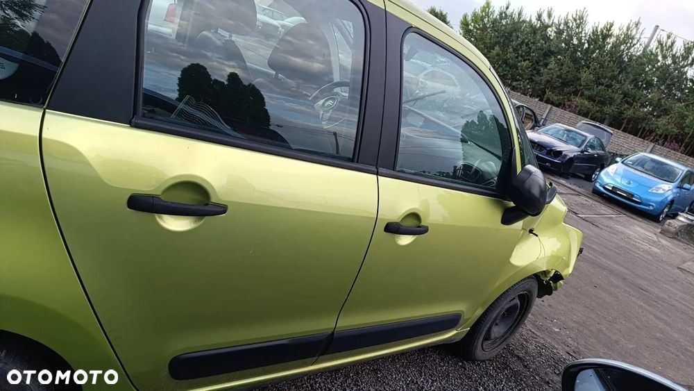 35443 citroen c3 picasso 1.4 vti 8fs na części lakier KARC - 23