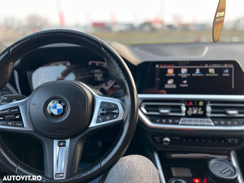 BMW Seria 3 318d Aut. M Sport - 24