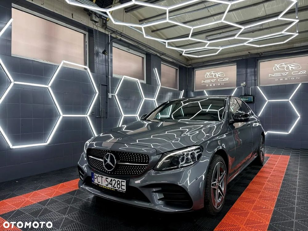 Mercedes-Benz Klasa C 300 d 4Matic 9G-TRONIC AMG Line - 4