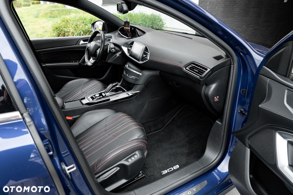 Peugeot 308 1.2 PureTech GT S&S EAT8 - 23