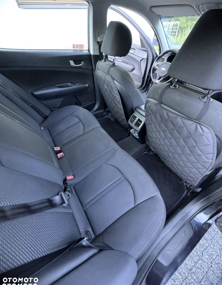 Kia Optima - 8