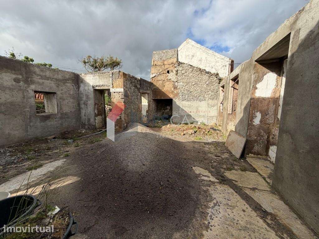 Moradia T2 para recuperar com vista mar - Ribeirinha - Grande imagem: 4/19