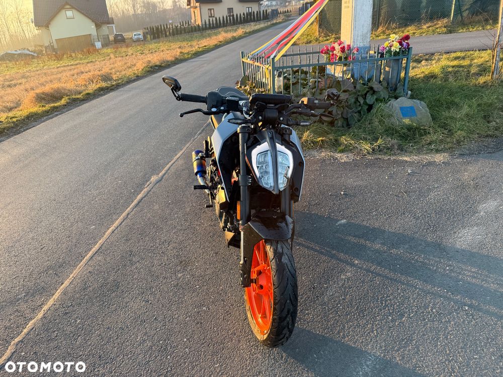 KTM Duke - 4