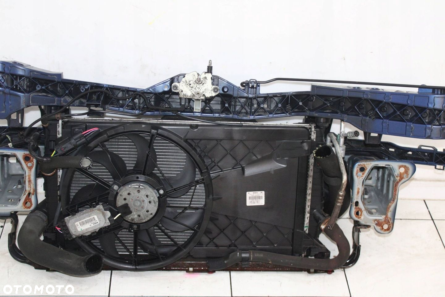 PAS PRZEDNI CHŁODNICE BELKA FORD FOCUS MK2 LIFT 2007R- 1.6 TDCI - 7