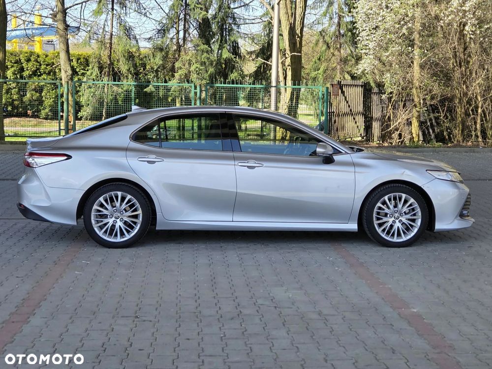 Toyota Camry 2.5 Hybrid Executive CVT - 5