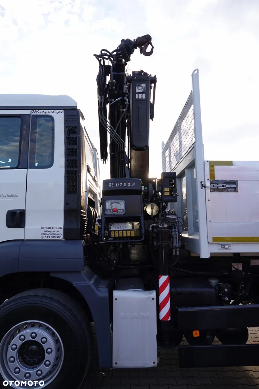 MAN TGS 33.360 / 6x4 / WYWROTKA TYLNOZSYPOWA 5,8 M + HDS HIAB XS 122 / STEROWANIE RADIOWE / HDS ZA KABINĄ / EURO 5 / MANUAL - 17