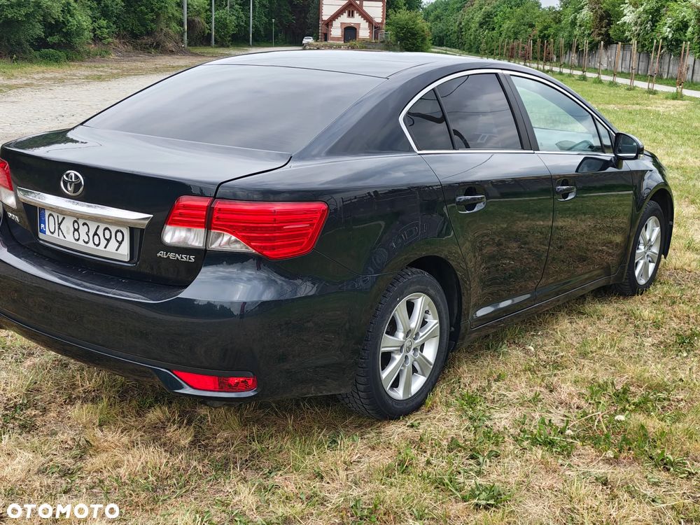 Toyota Avensis 1.8 Premium MS - 4