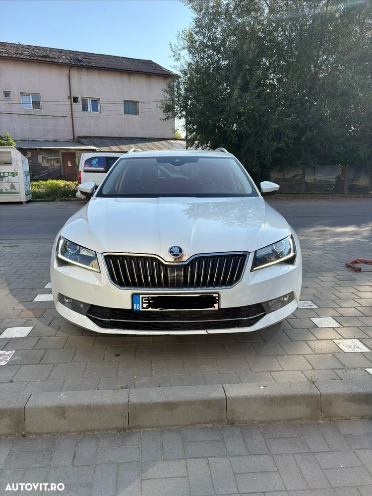 Skoda Superb 2.0 TDI DSG Style - 2