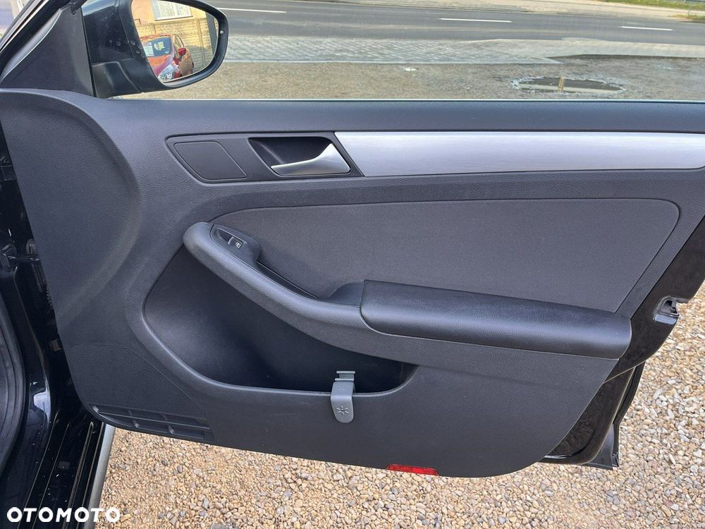 Volkswagen Jetta - 21