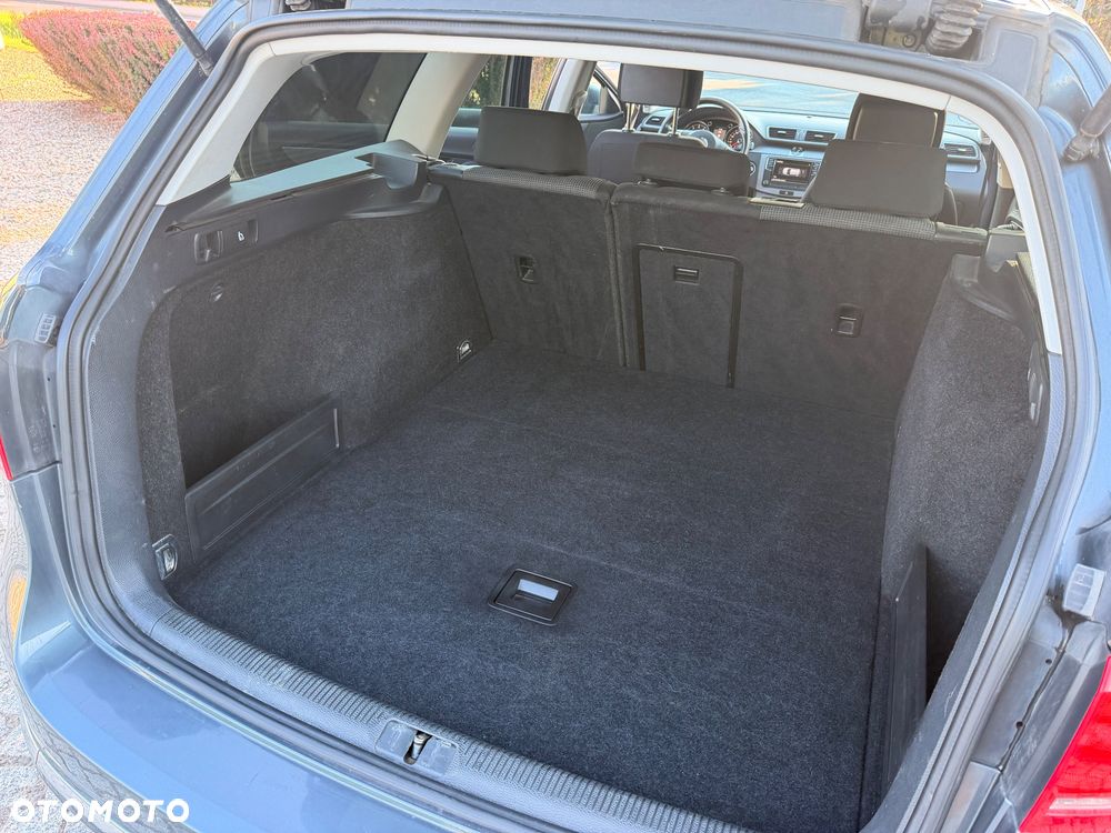 Volkswagen Passat 1.8 TSI Highline - 27