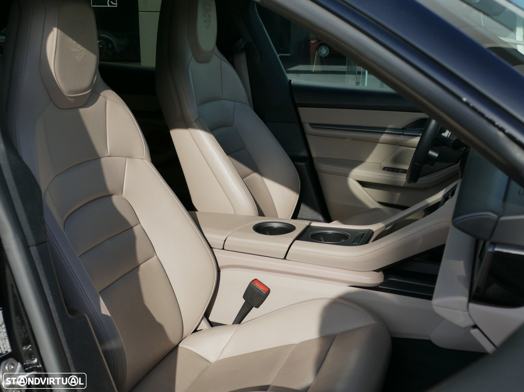 Porsche Taycan Sport Turismo 4S - 33