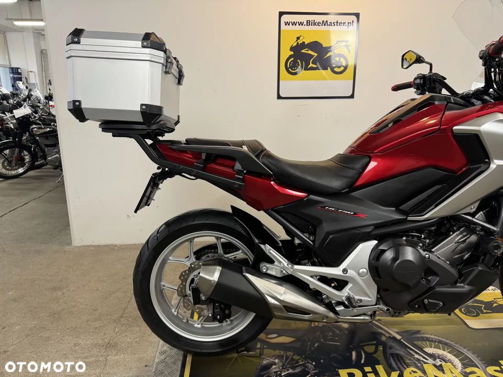 Honda NC - 16