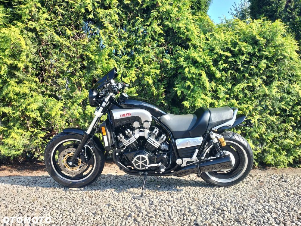 Yamaha V-MAX - 2
