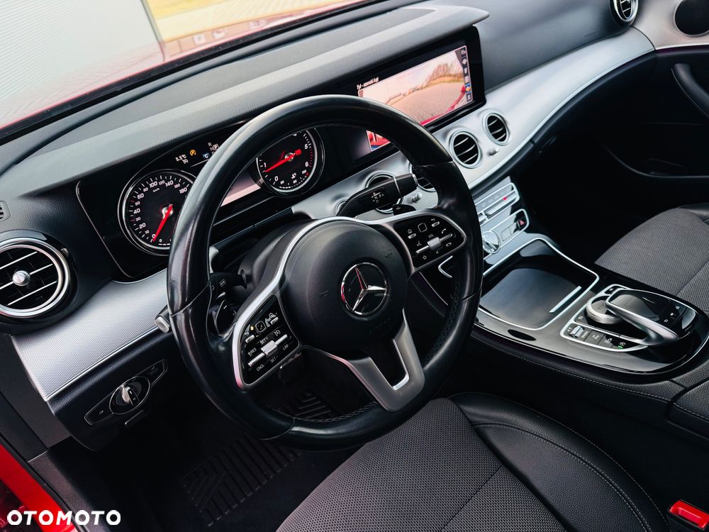 Mercedes-Benz Klasa E 220 d 9G-TRONIC Exclusive - 23