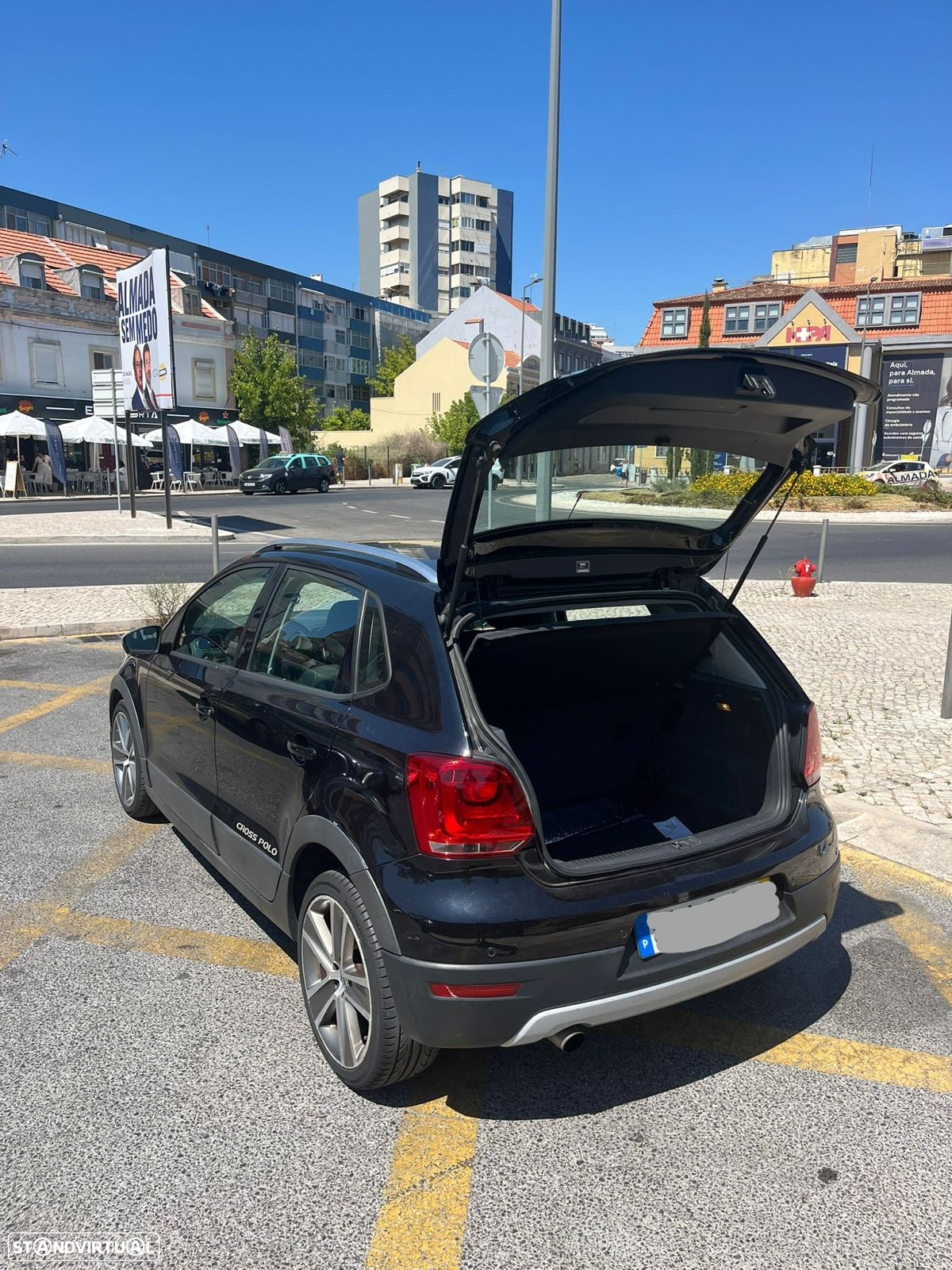 VW Polo 1.6 TDI Trendline Pack BlueMotion - 4