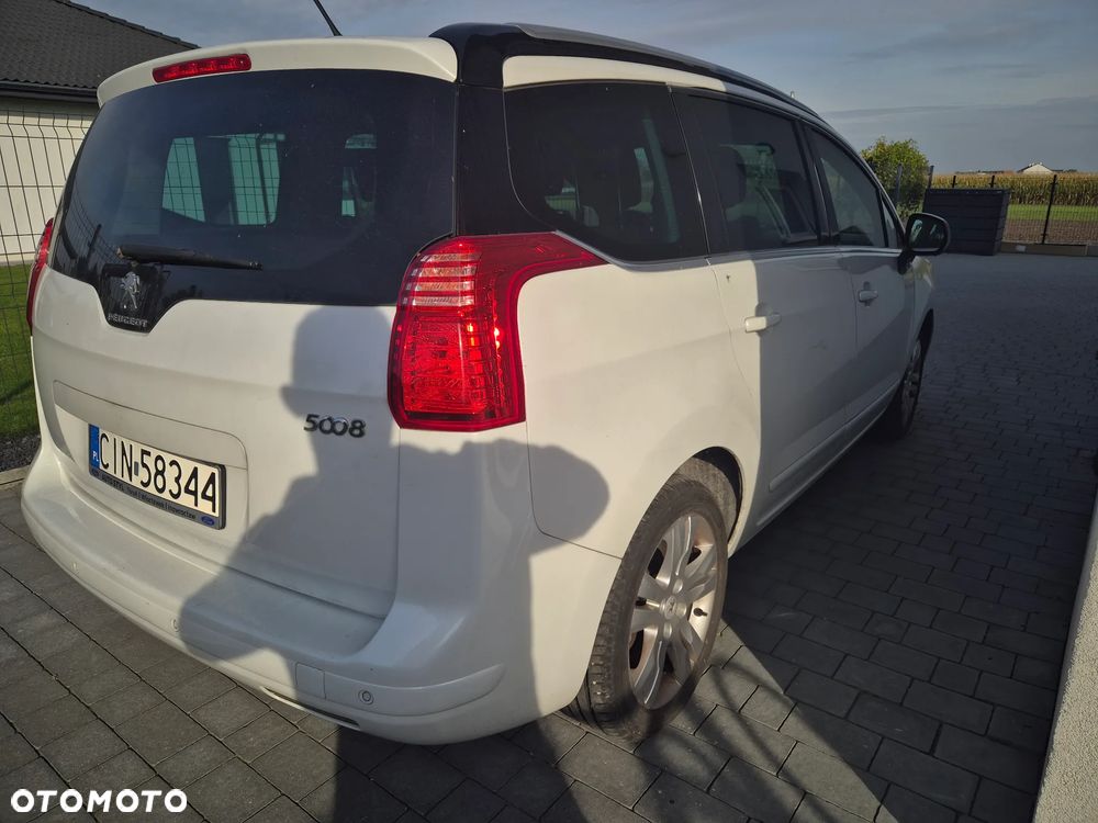 Peugeot 5008 2013 photo 4