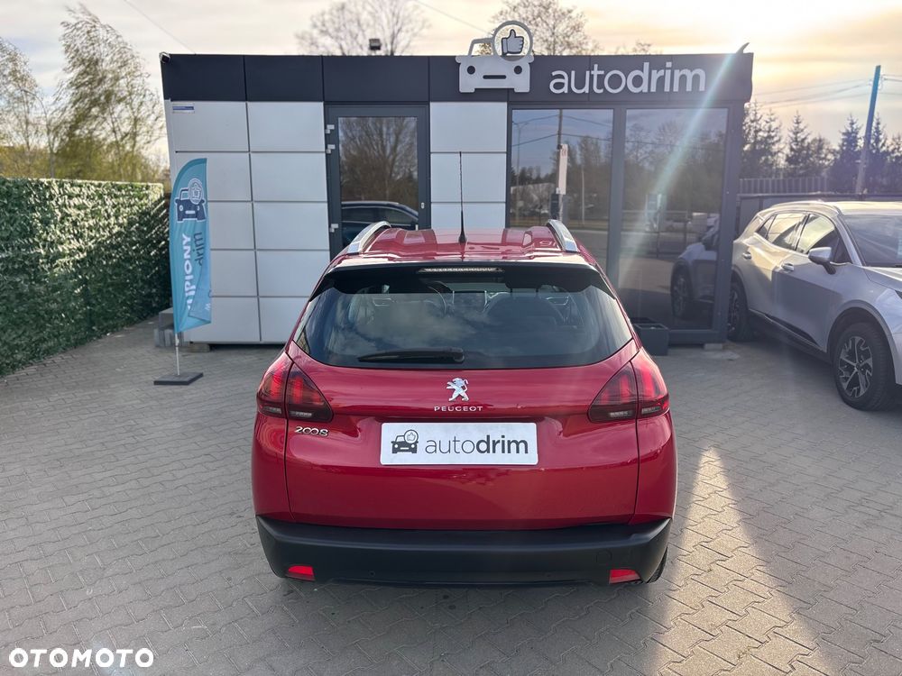 Peugeot 2008 1.2 Pure Tech Allure S&S - 13