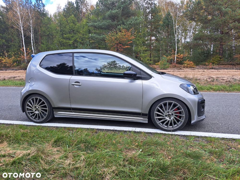 Volkswagen up! GTI - 21