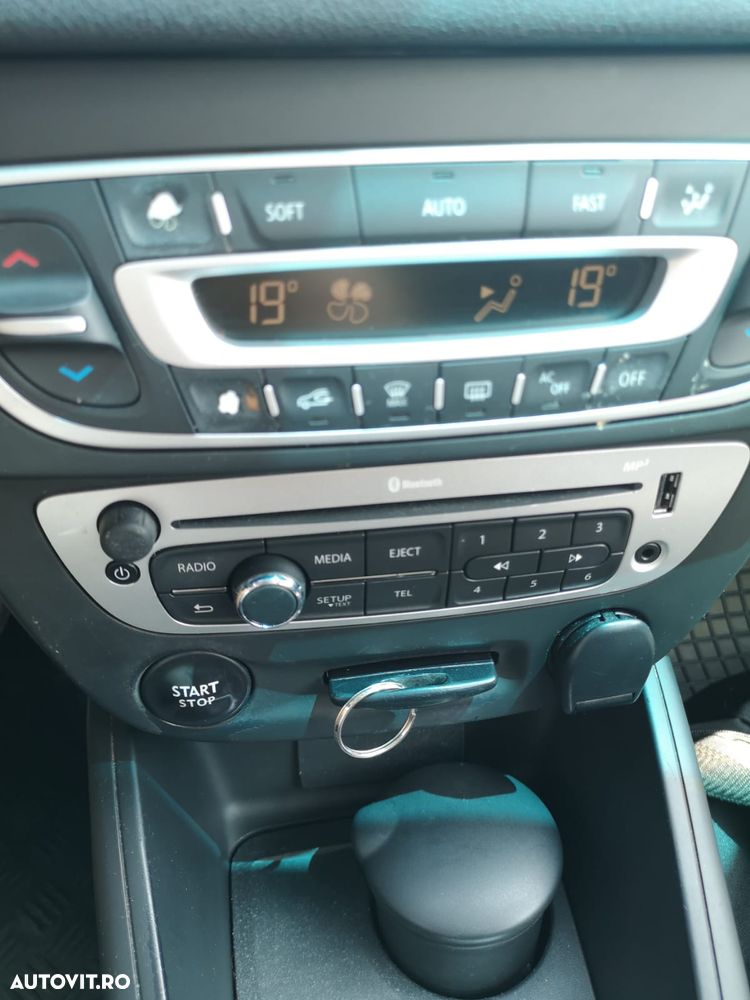 Renault Megane - 11