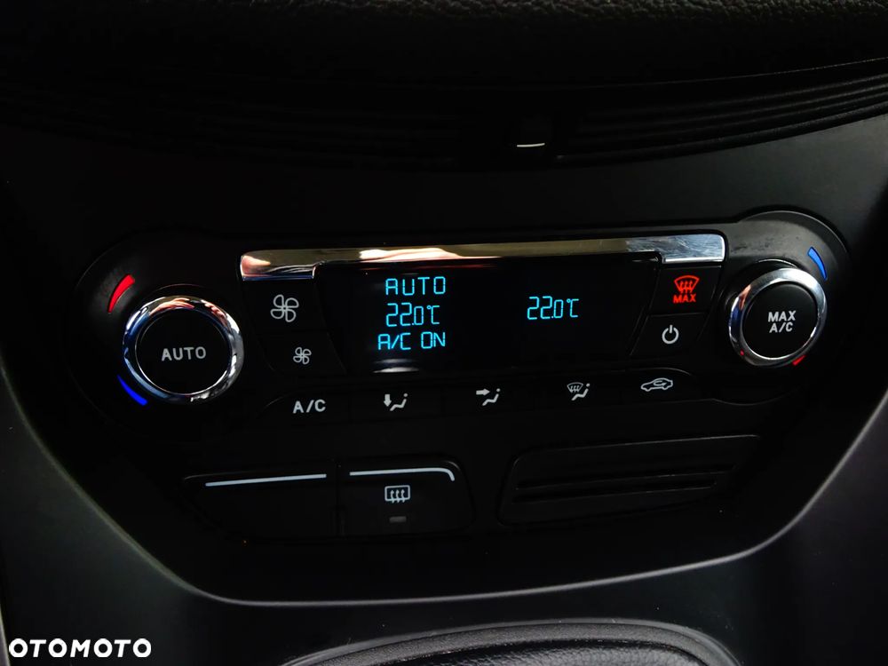Ford Kuga - 11