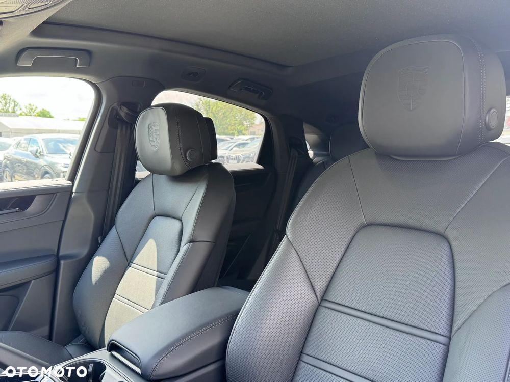 Porsche Cayenne S E-Hybrid PHEV Black Edition - 17